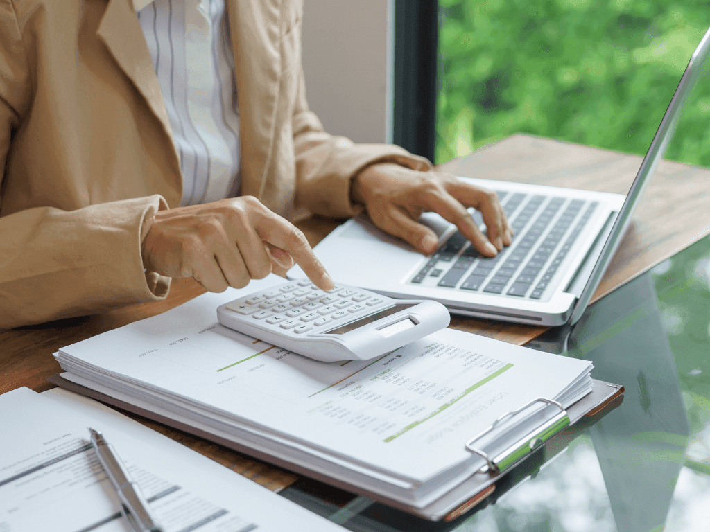 5 Ways Automated Expense Tracking Saves Small Teams Time and Money